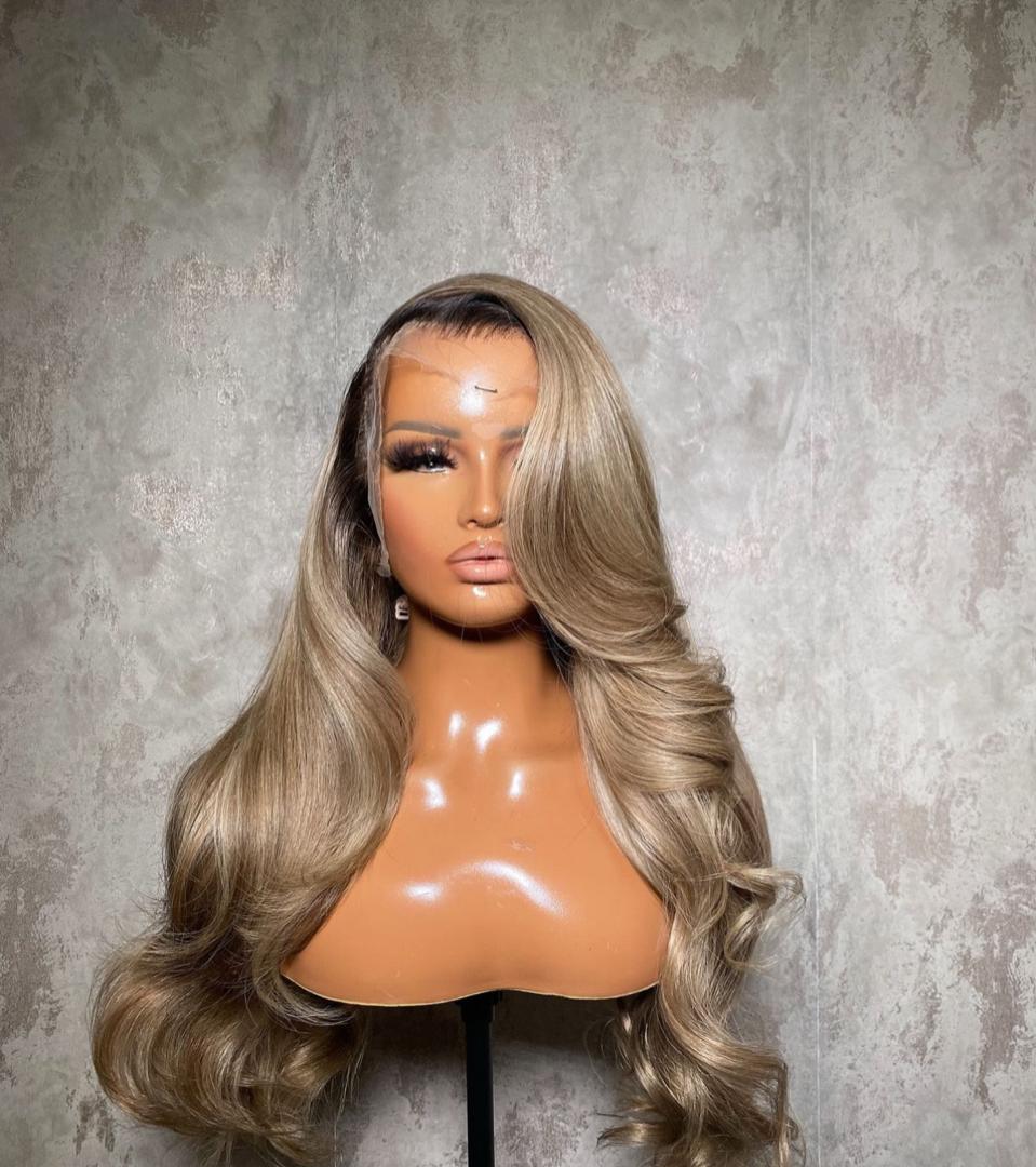 24 inches custom side part blonde Bodywave 13×6 frontal Hd lace 180 % density