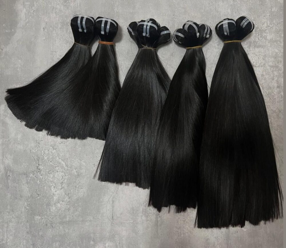 Straight raw hair bundles